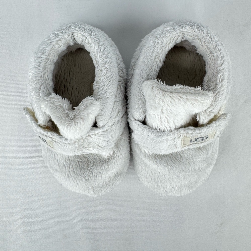 UGG Baby Bixbee Bootie in White - Picture 3 of 8